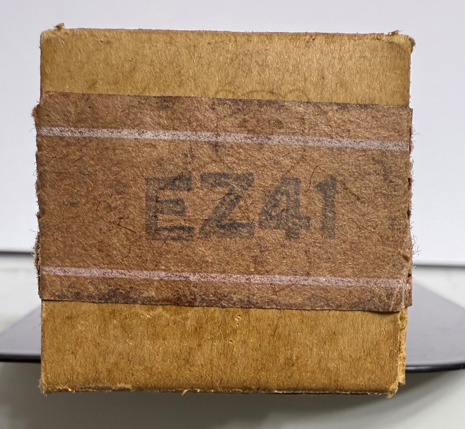 Röhre EZ41 #4469 Verpackung Bild 2