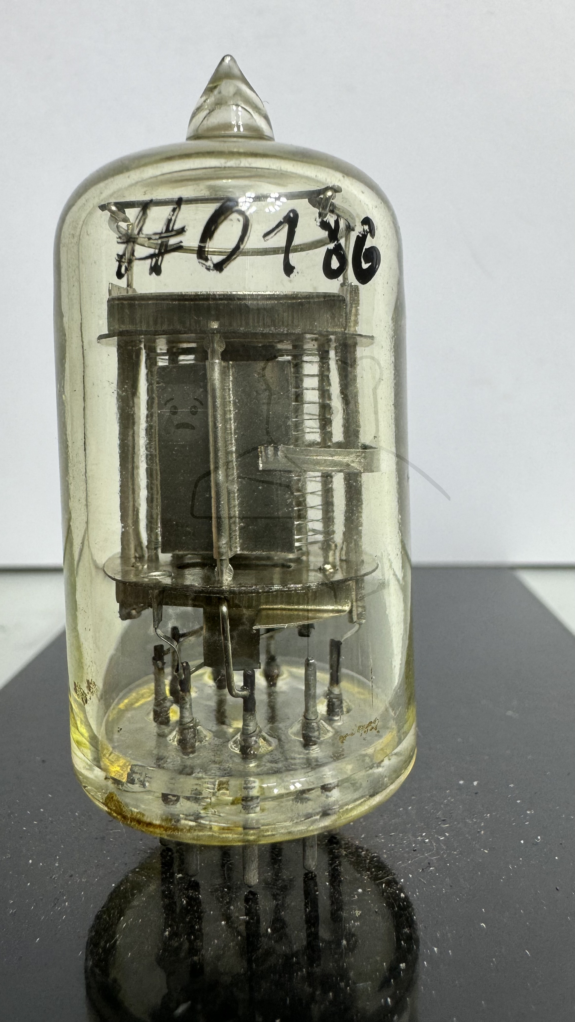 Röhre FB #0186 Bild 1