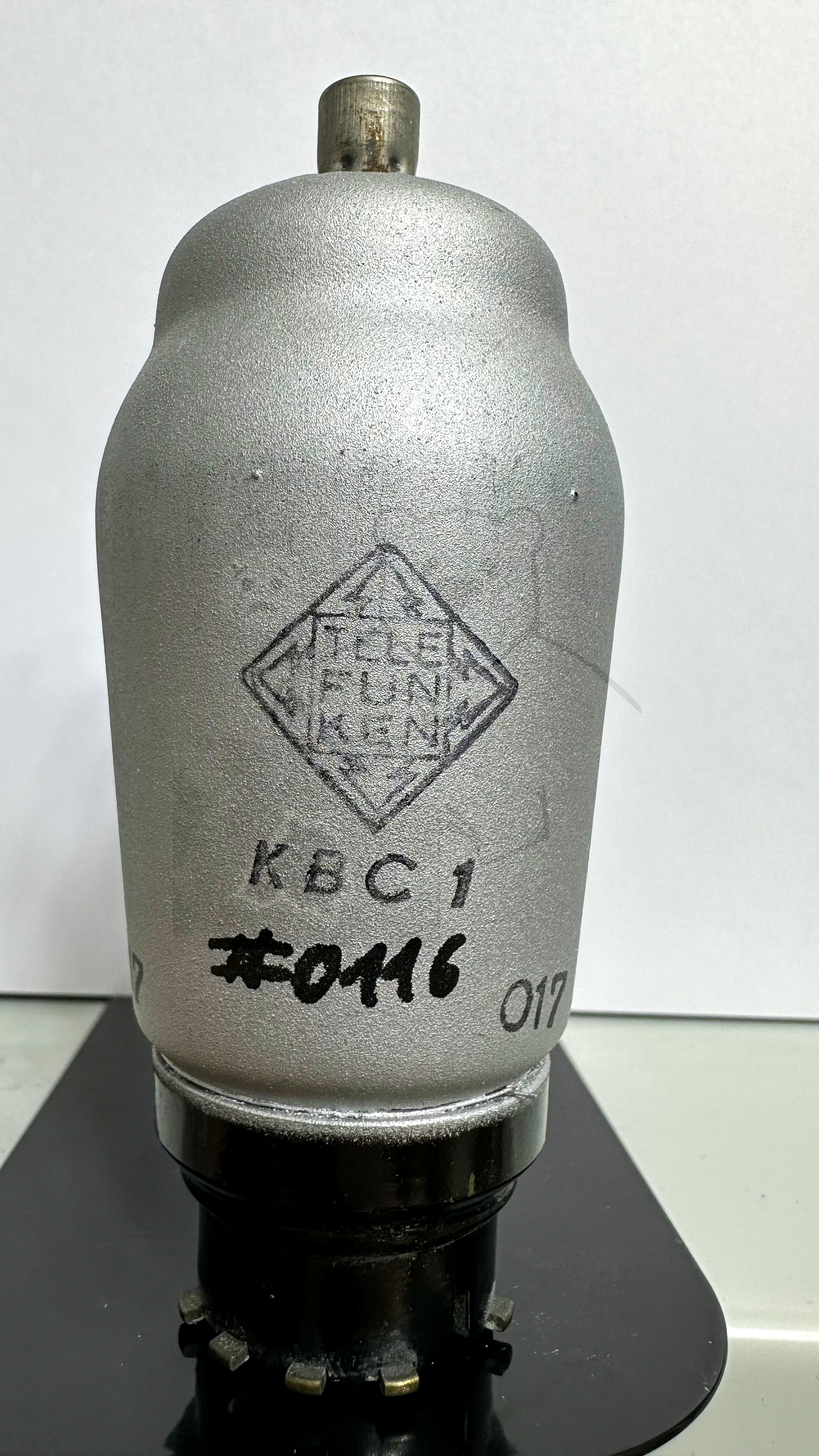 Röhre KBC1 #0116 Bild 1
