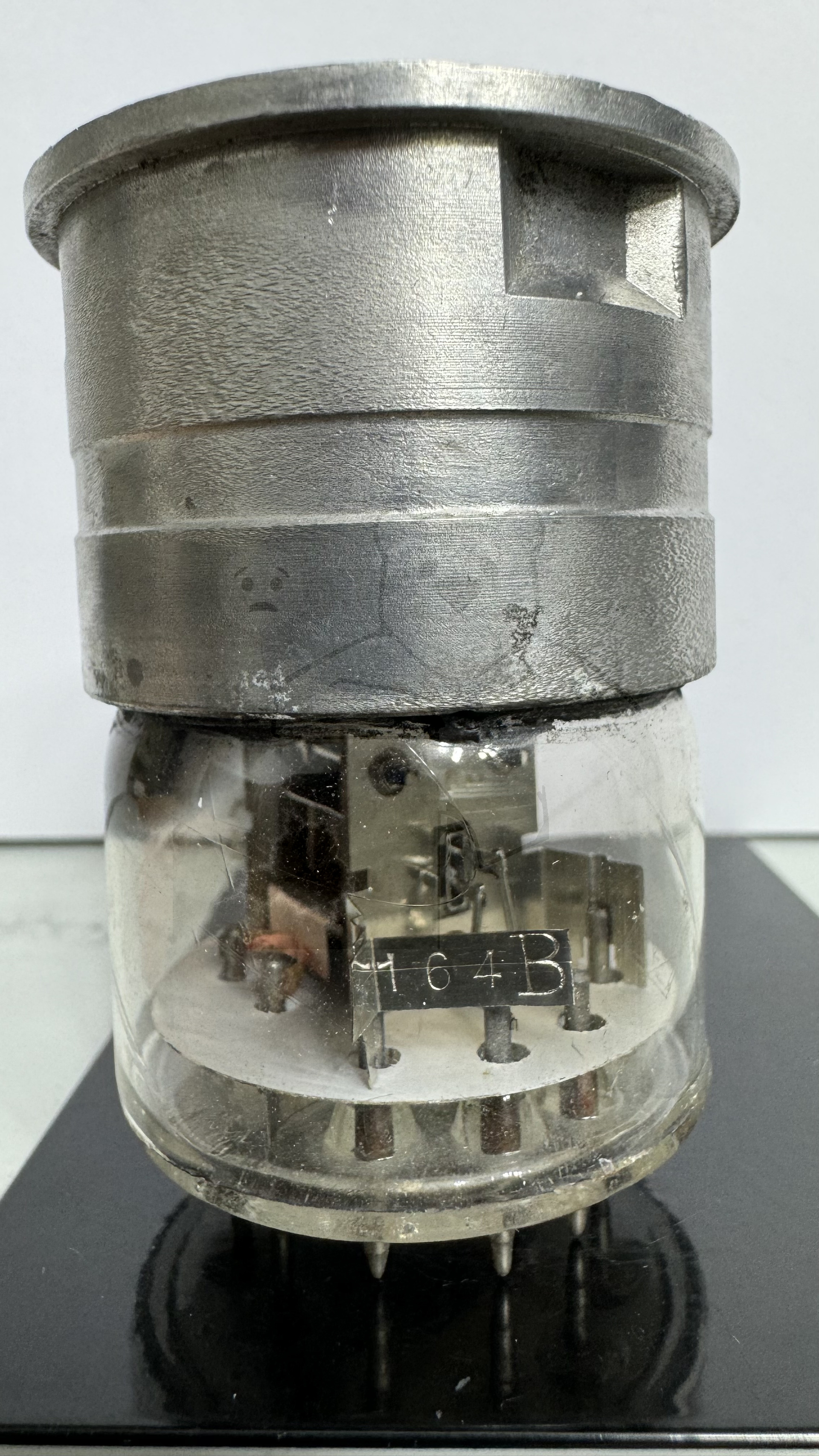 Röhre LG2 #4580 Bild 1