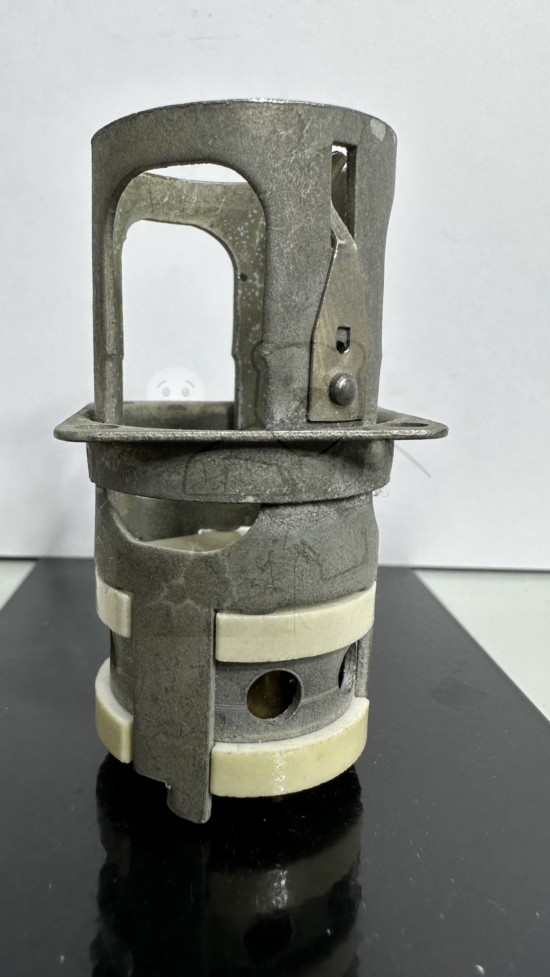 Röhre LK121 #4639 STV140-60z Fassung Bild 1