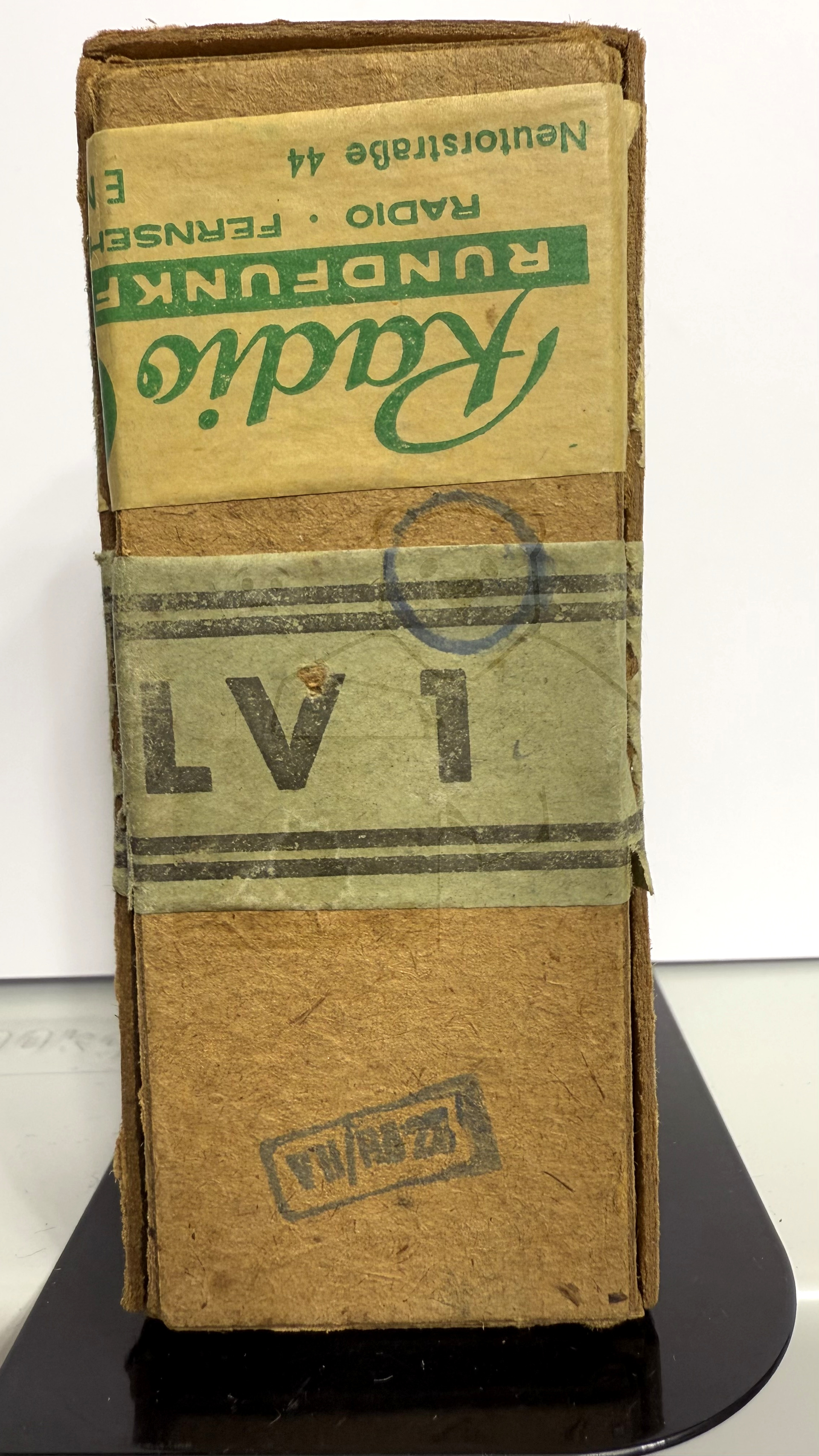 Röhre LV1 #7839 Verpackung Bild 2