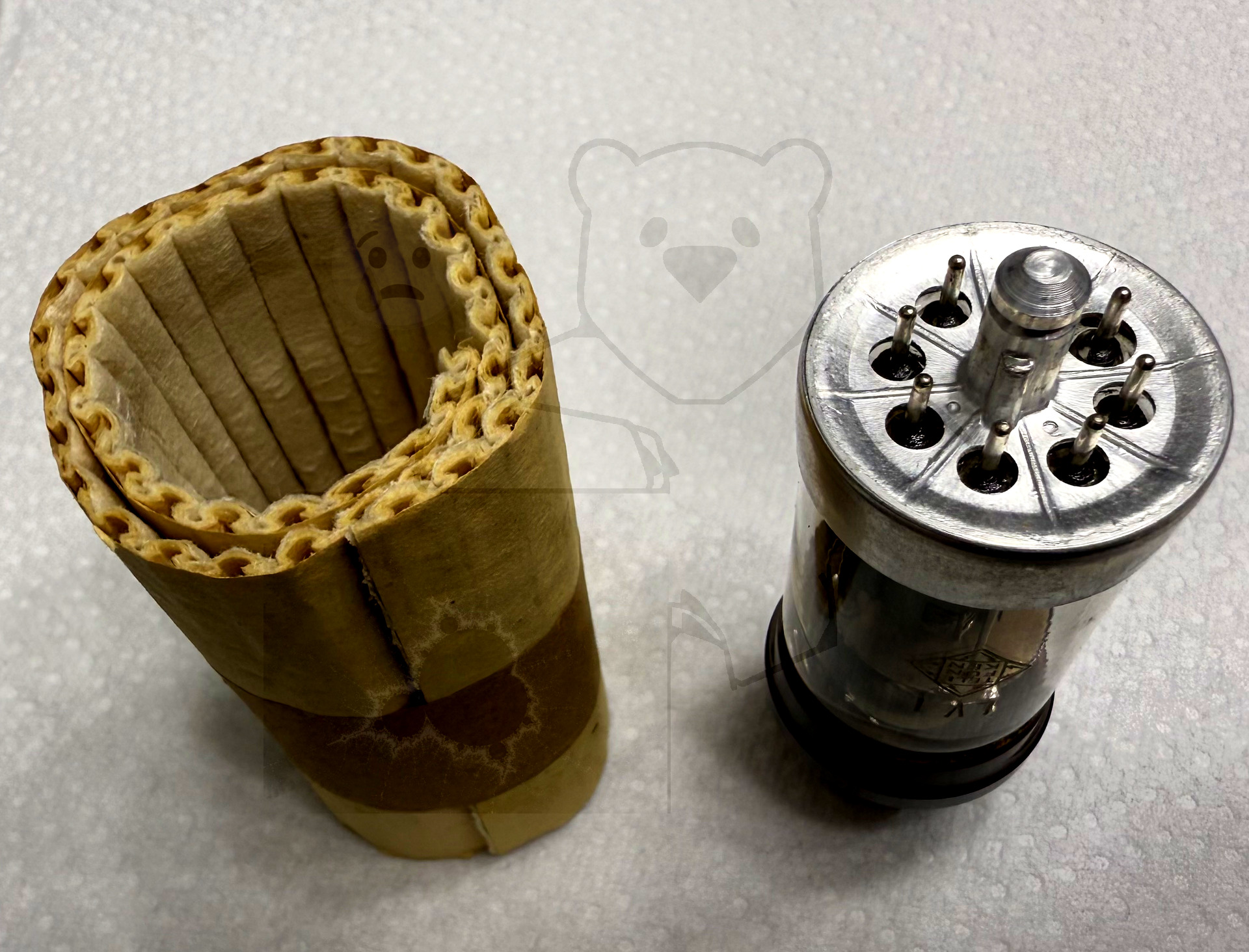 Röhre LV1 #7840 Verpackung Bild 1