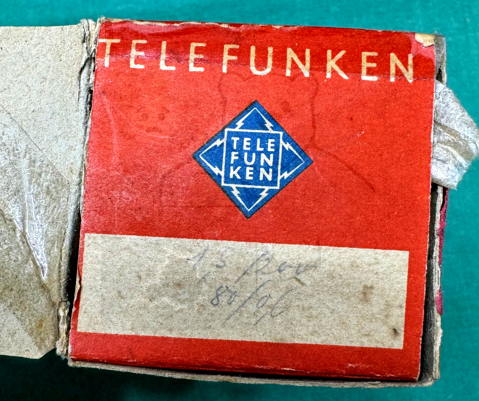 Röhre NF2 #3942 Verpackung Bild 1