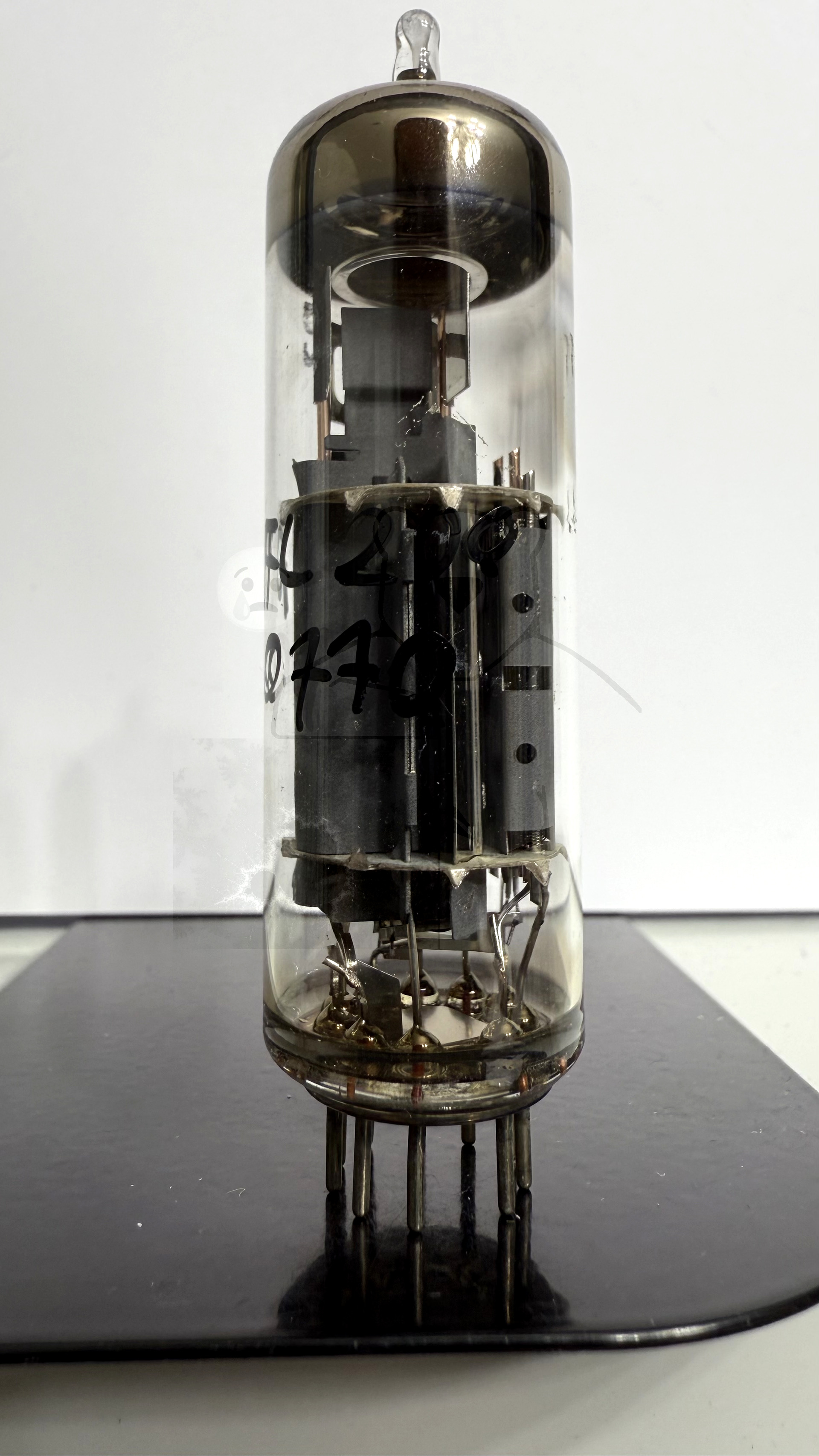 Röhre PFL200 #0770 Bild 1