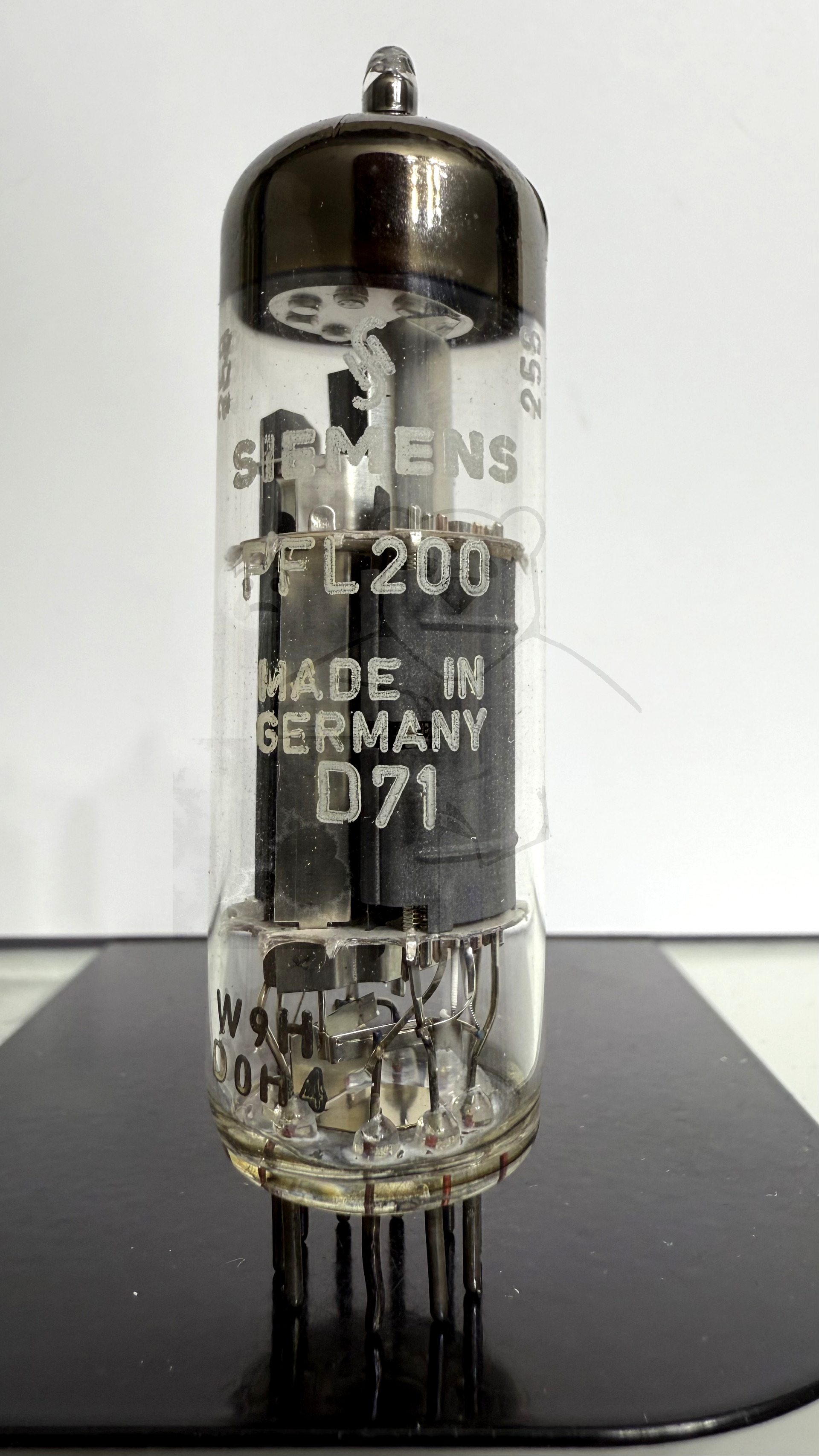 Röhre PFL200 #7284 Bild 1