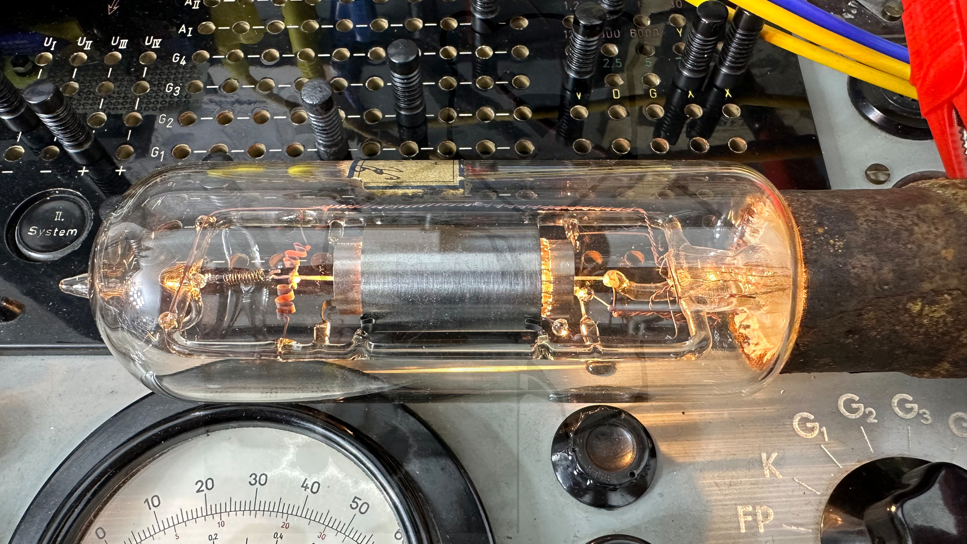 Röhre R #6417 In Betrieb Bild 3