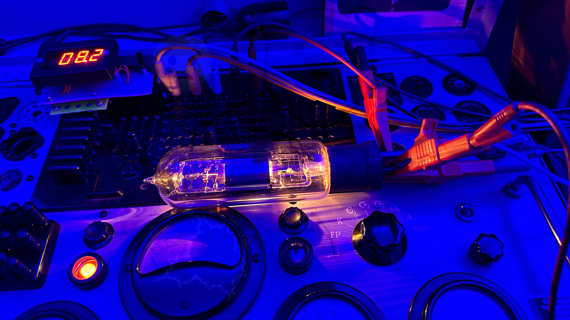 Röhre R #6417 In Betrieb Bild 6