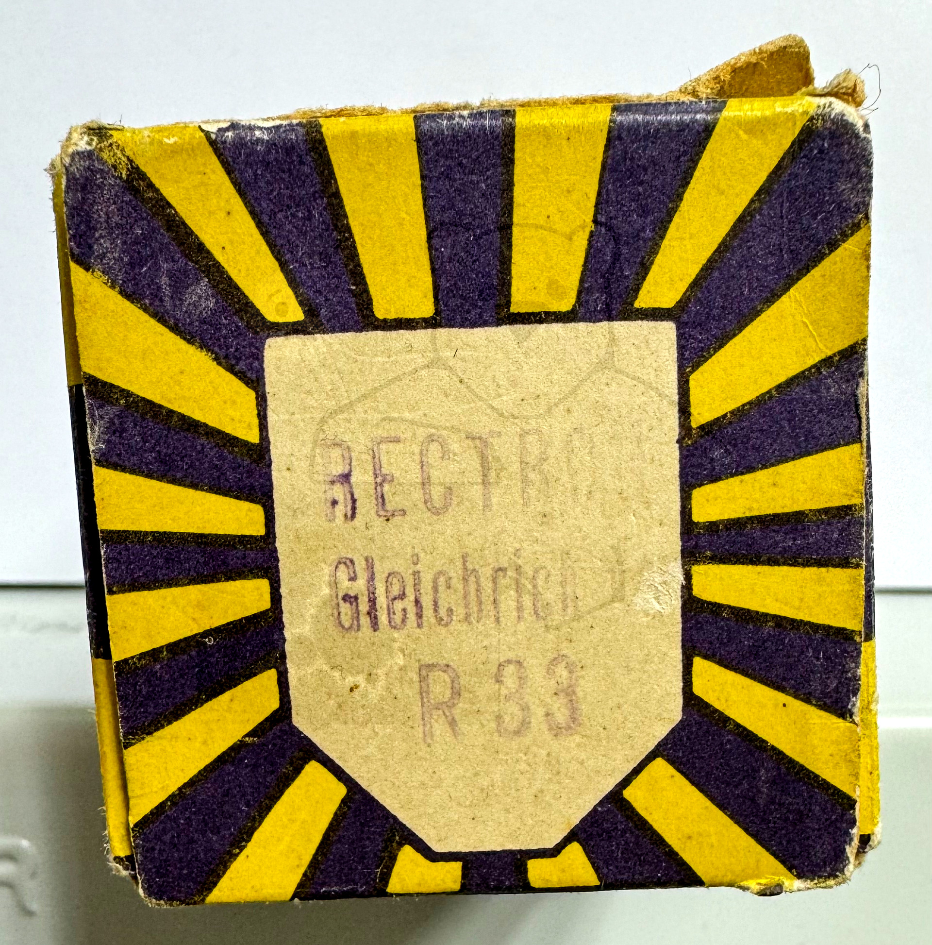 Röhre R33 #4501 Verpackung Bild 3