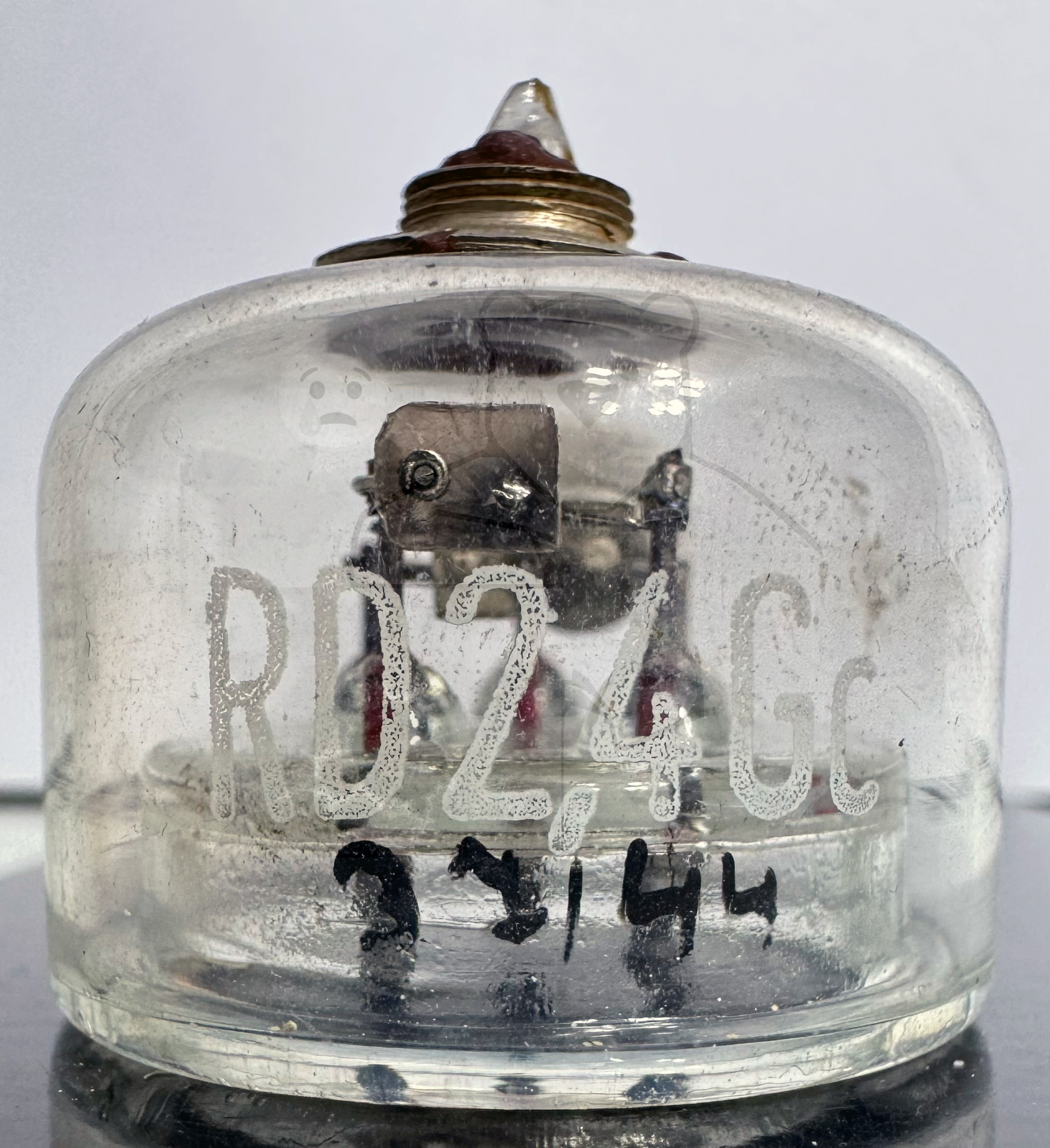 Röhre RD2,4Gc #8166 Bild 1