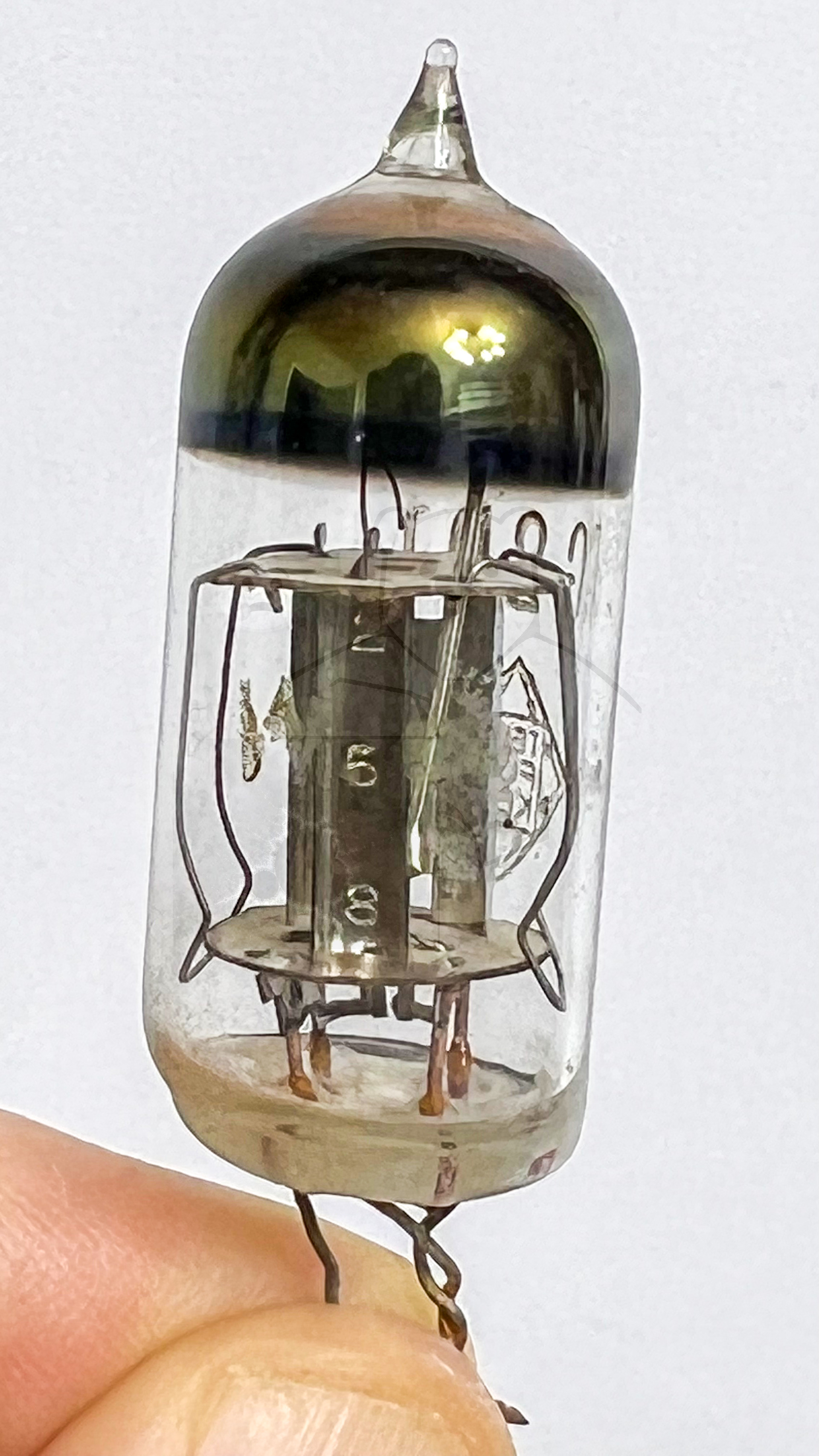 Röhre RG2D1 #8443 Bild 1