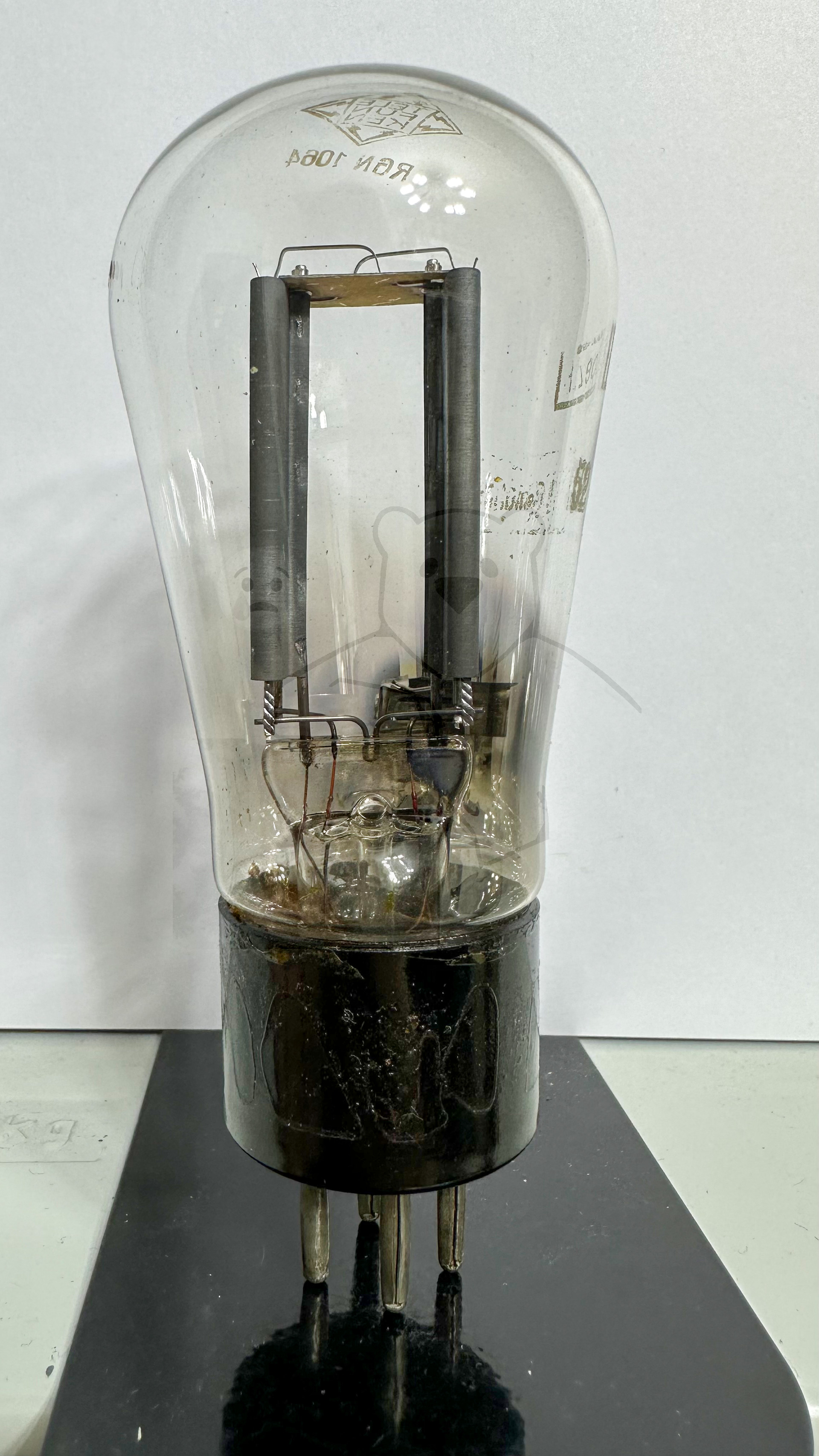 Röhre RGN1064 Spez F #3786 Bild 1