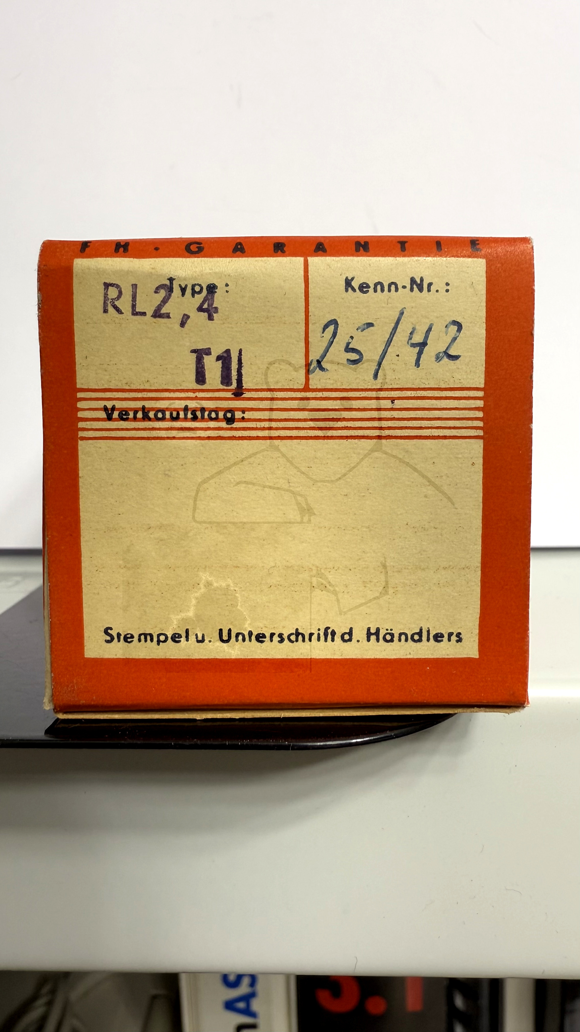 Röhre RL2,4T1 Verpackung Bild 3