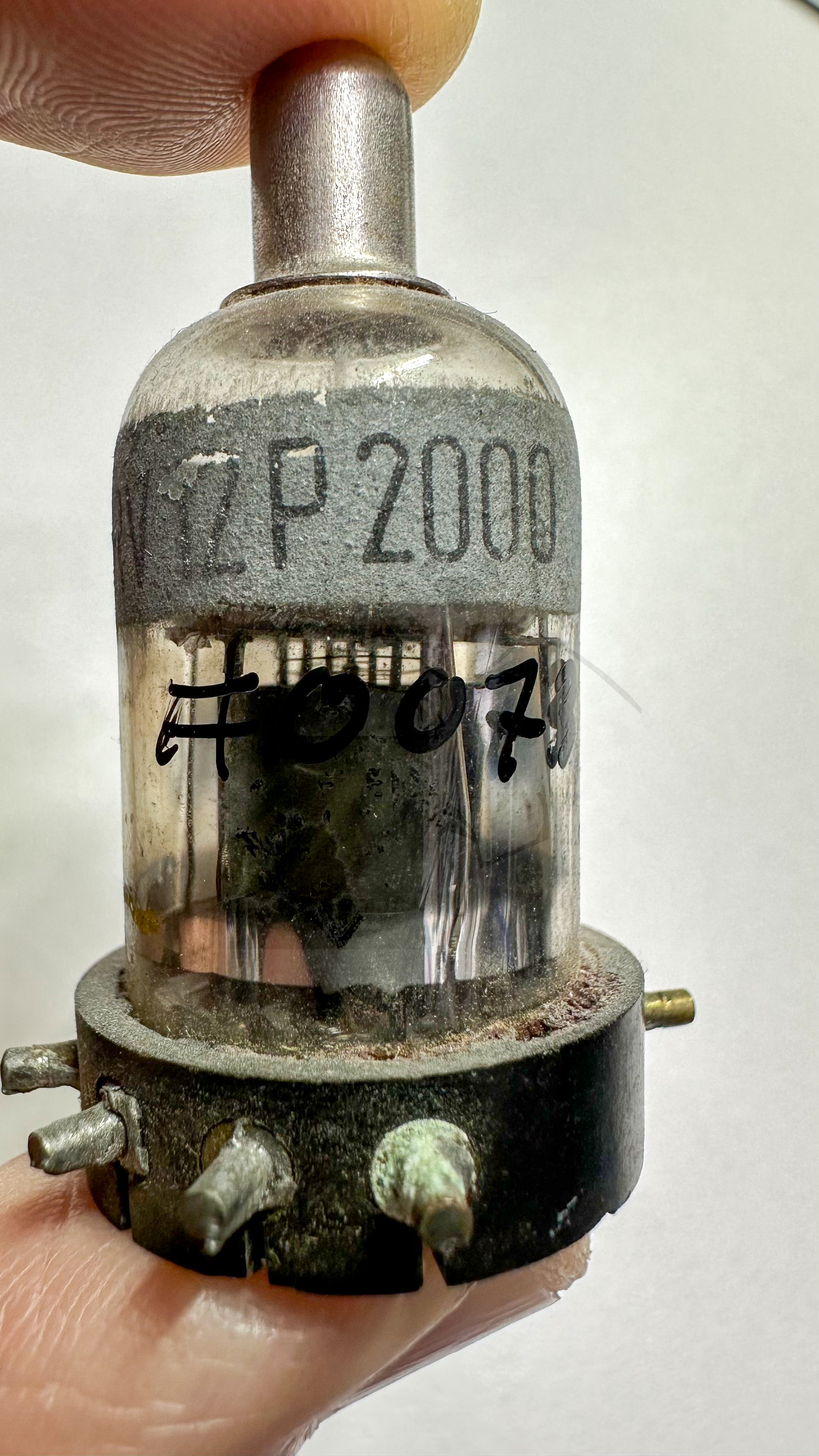 Röhre RV12P2000 #0073 Bild 1