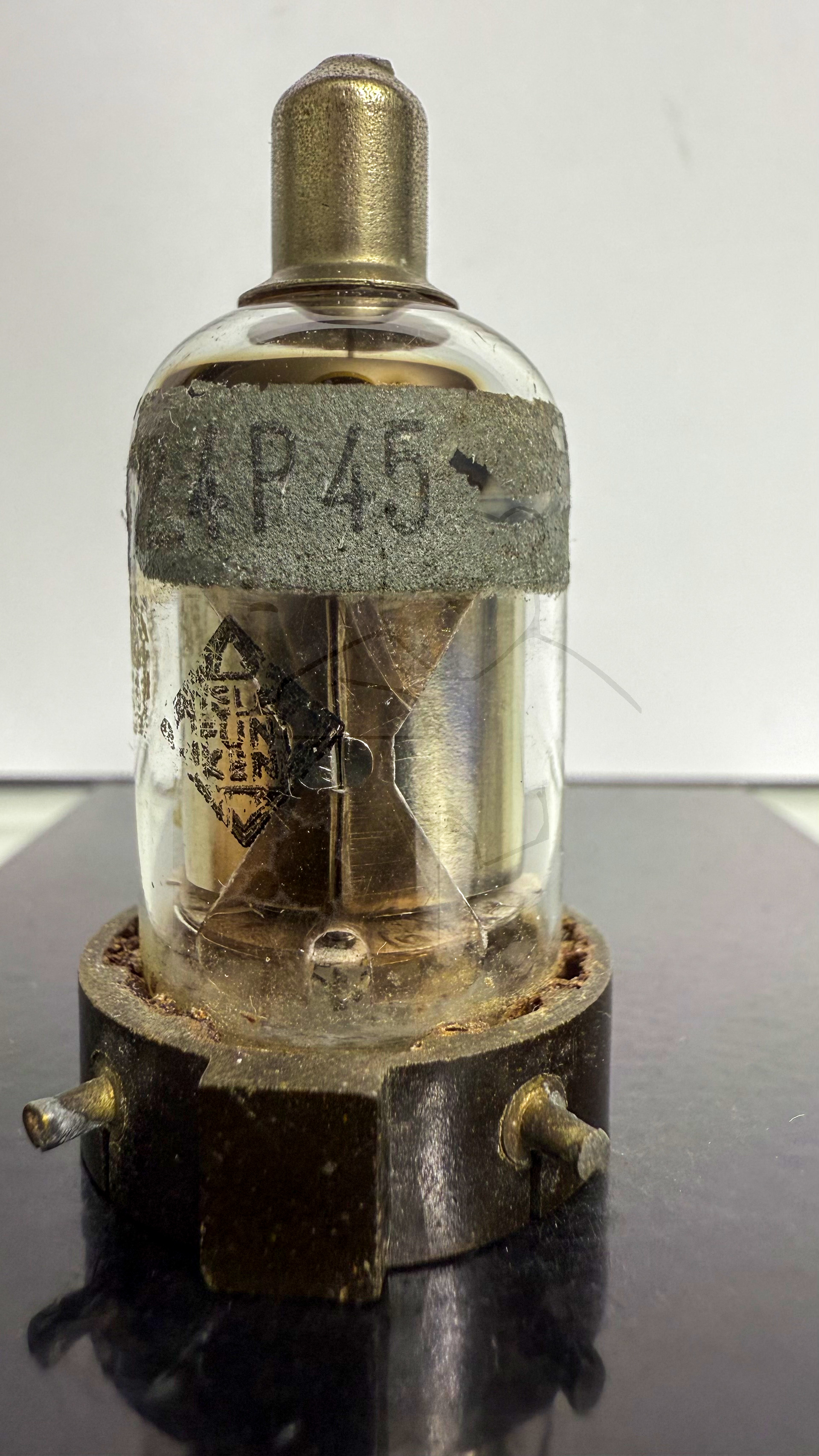 Röhre RV2,4P45 #7797 Bild 1