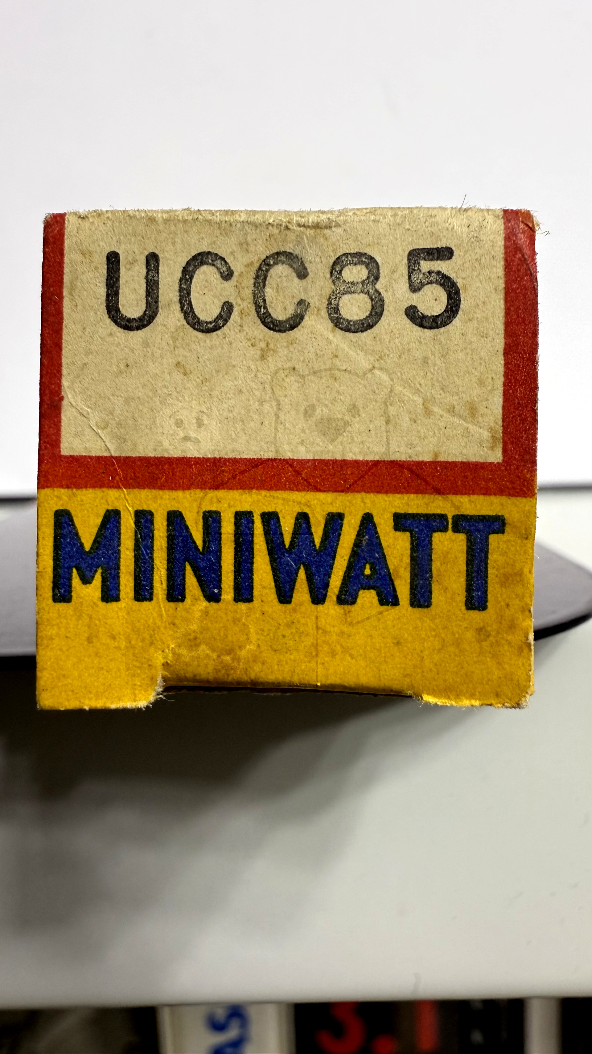 Röhre UCC85 #4149 Verpackung Bild 3