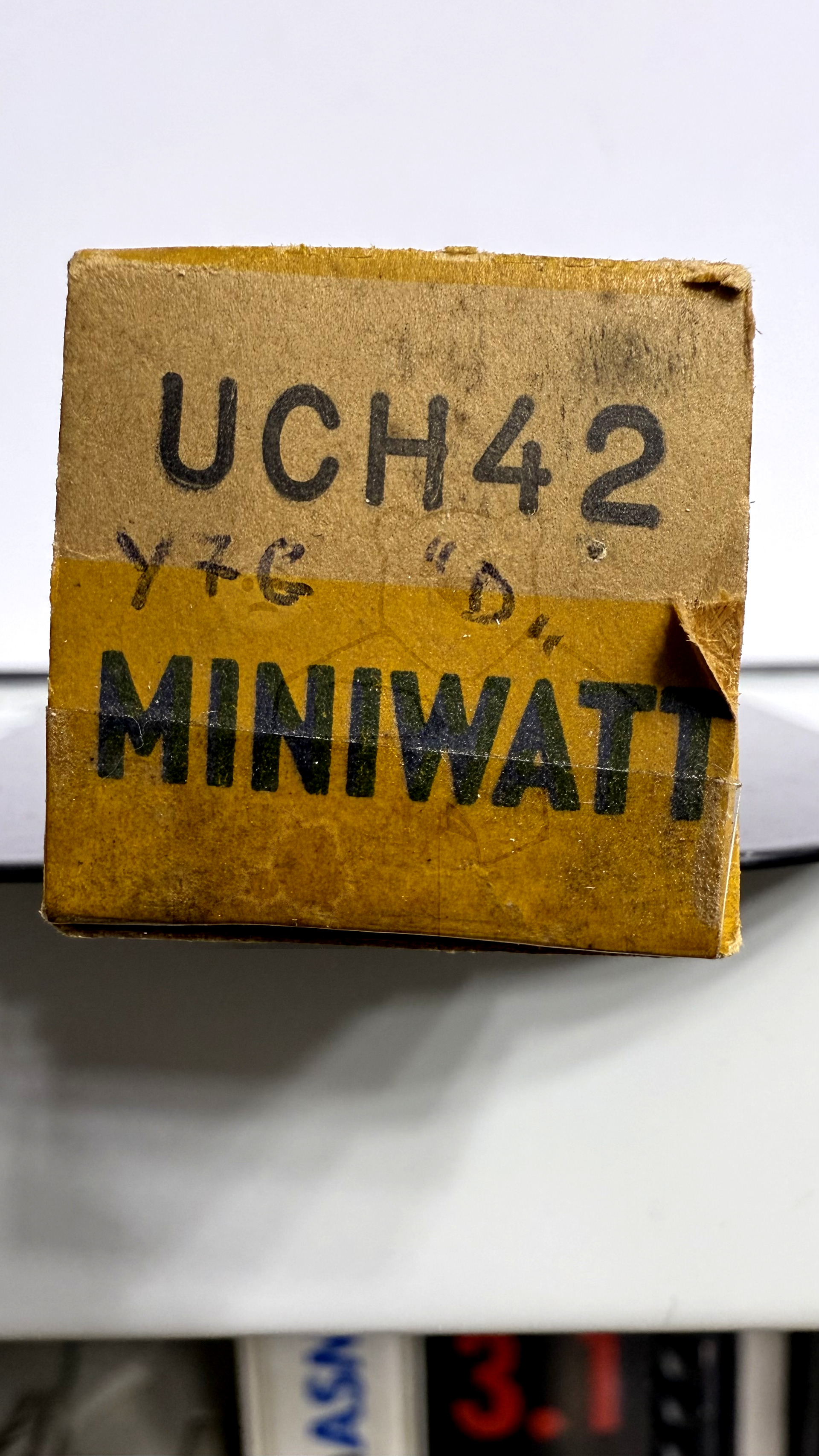 Röhre UCH42 #4109 Verpackung Bild 2