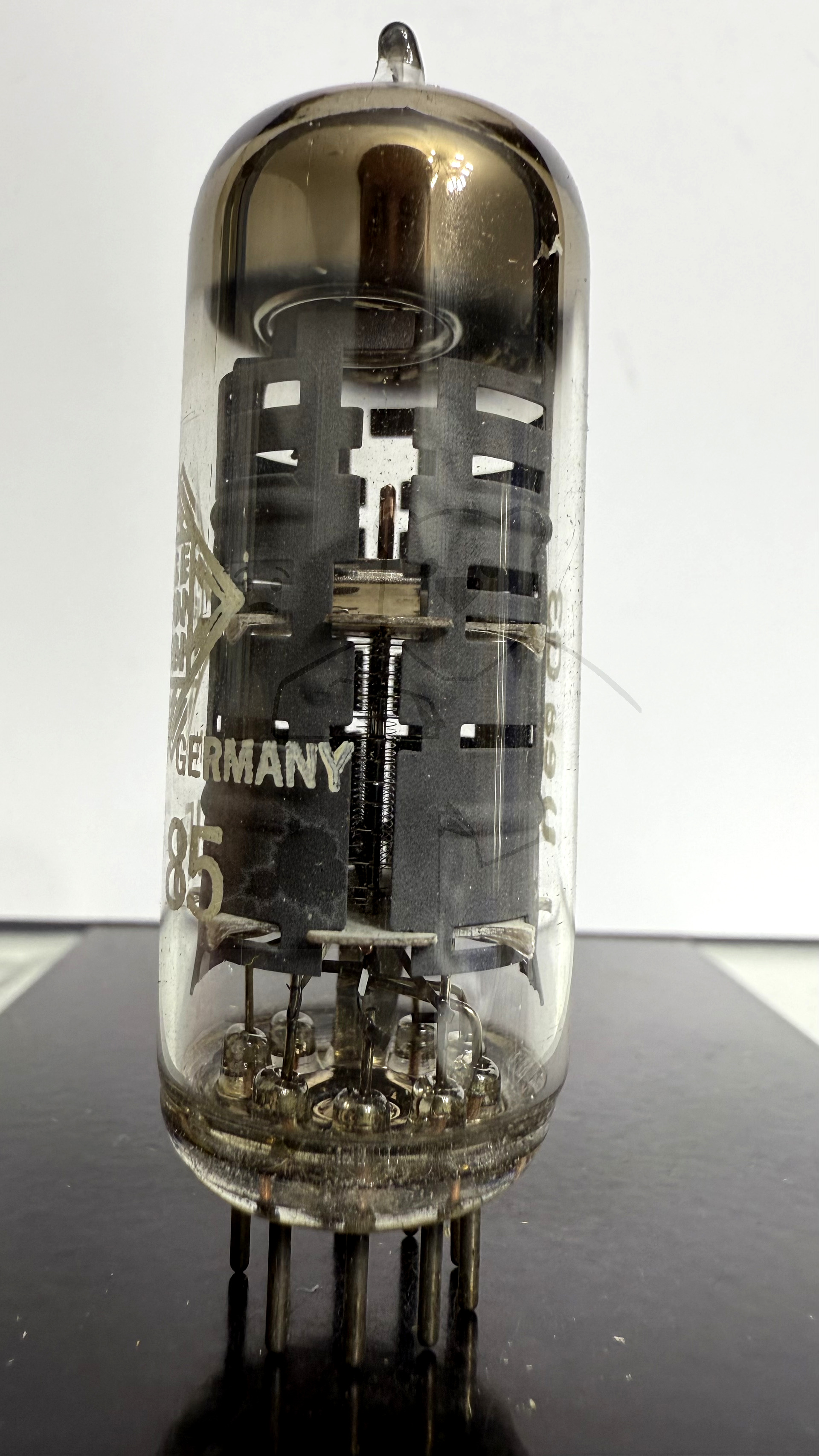 Röhre UF85 #7158 Bild 2