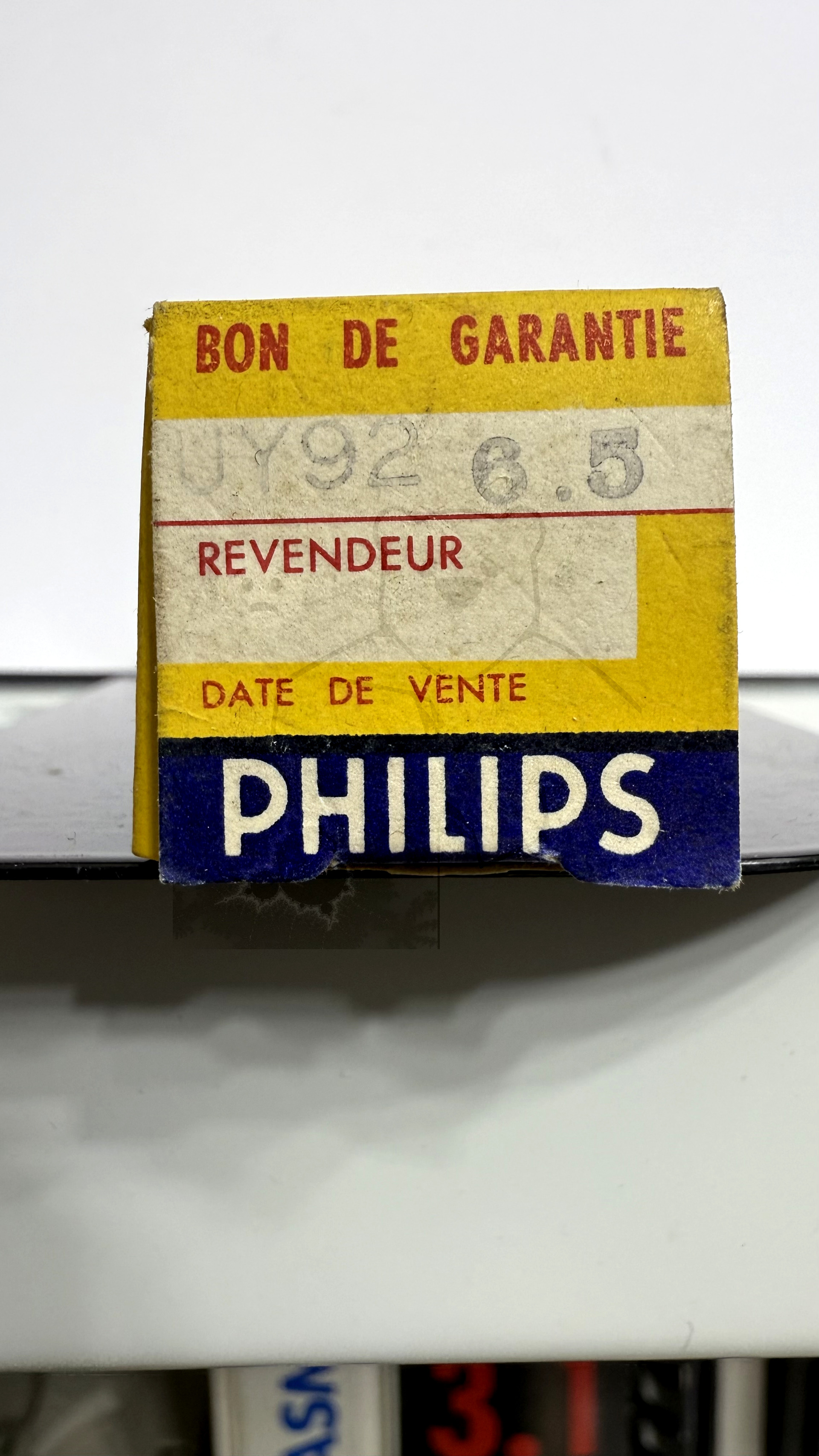 Röhre UY92 #7208 Verpackung Bild 3