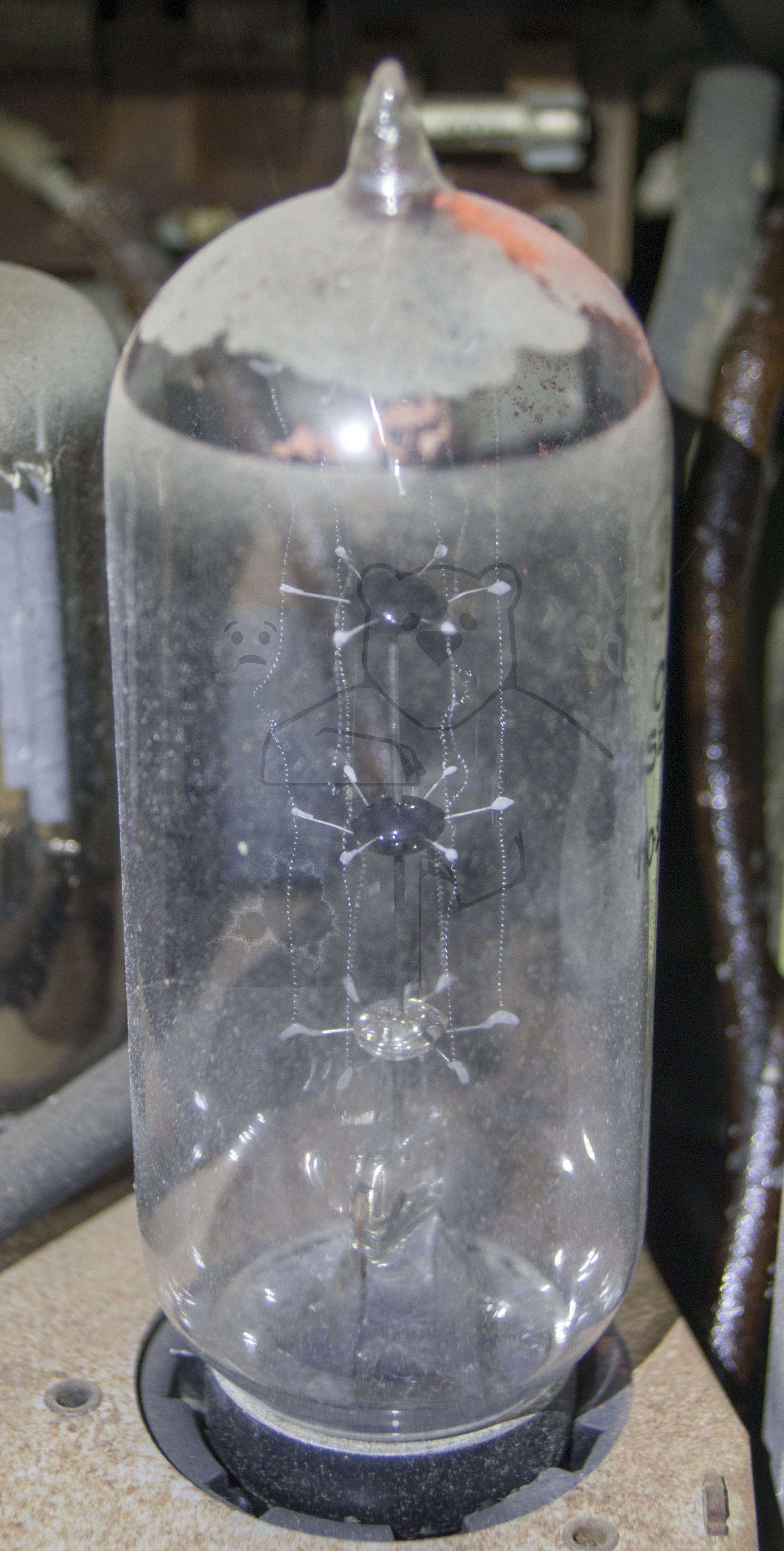 Röhre Urdox und Eisen-Wasserstoff Widerstand EU VI #6249 Bild 1, Verbaut in einem 'Telefunken 776 GWK'