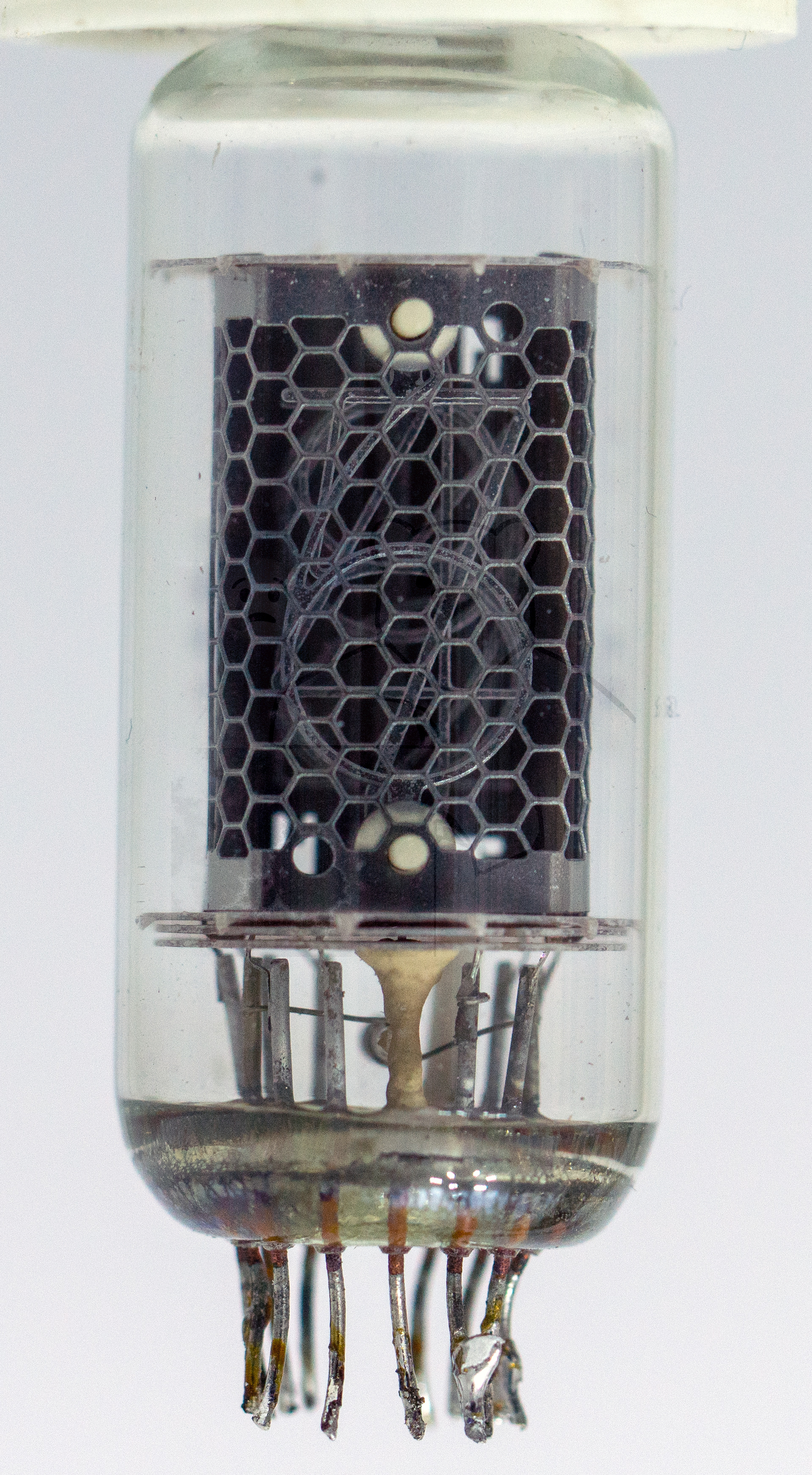 Röhre Z570M (Farbfilter entfernt) #5277 Bild 1