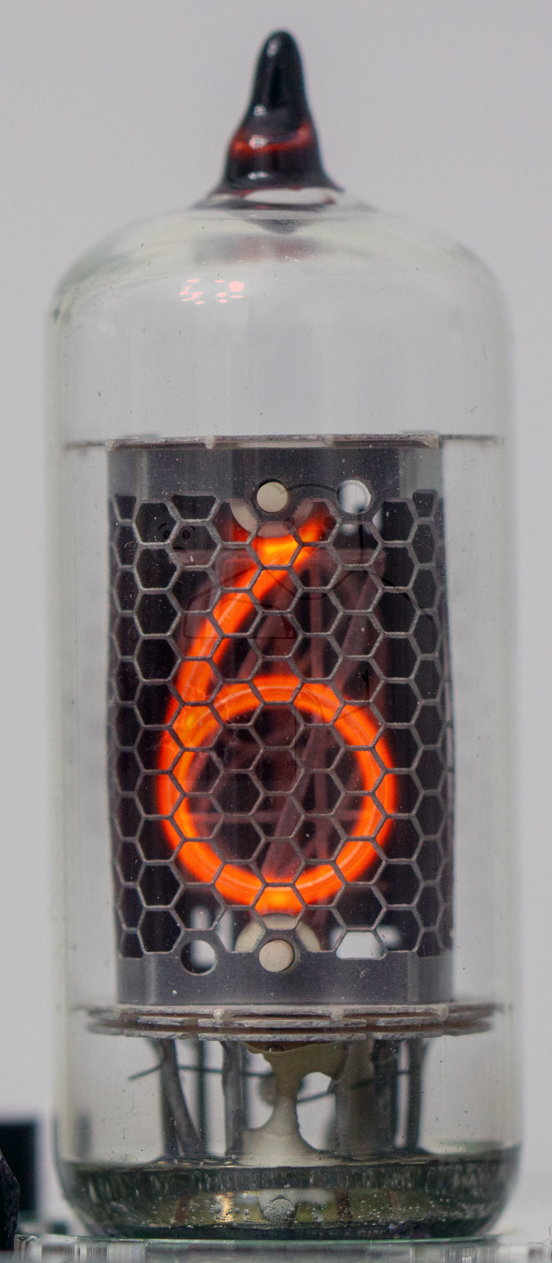 Röhre Z570M Ziffer 6