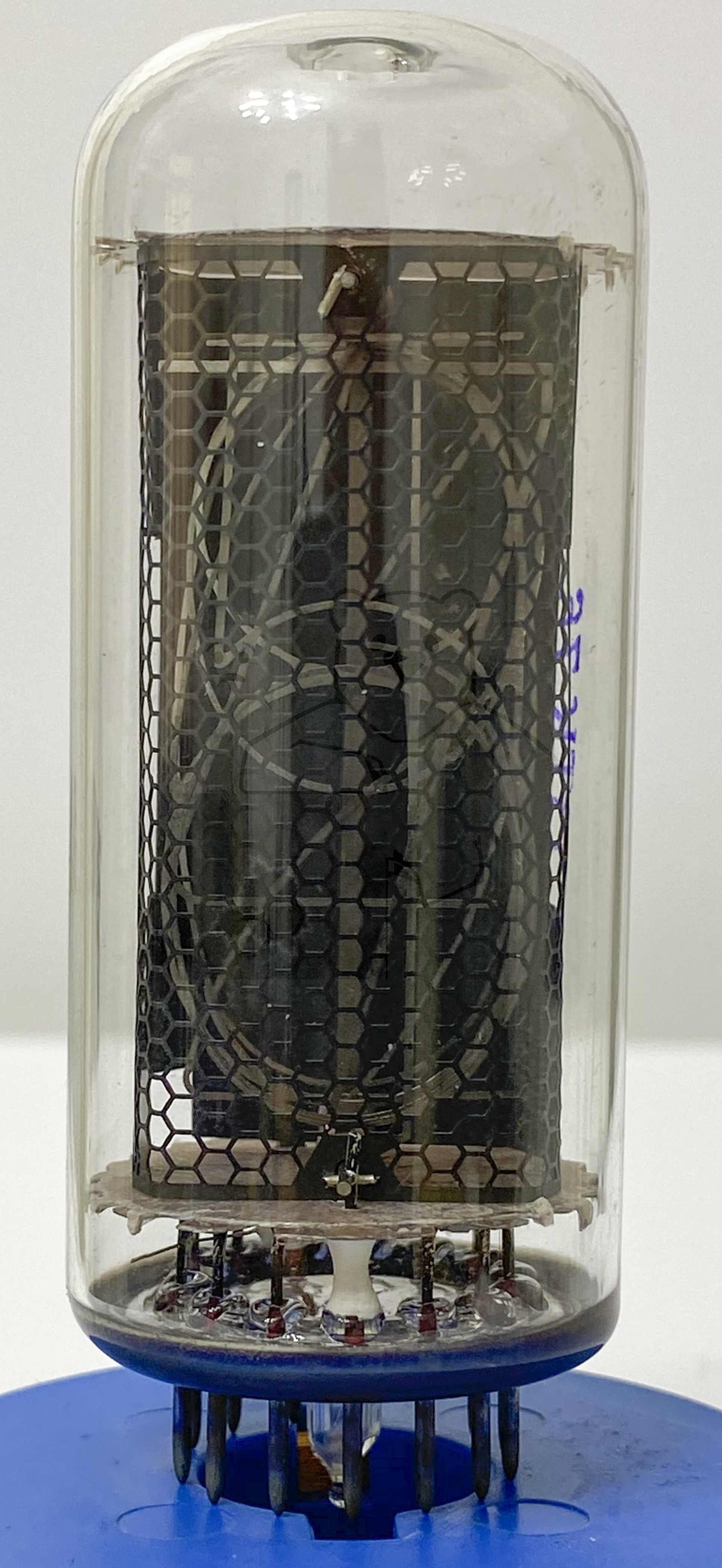 Röhre ИН-18 IN-18 #8332 Bild 1