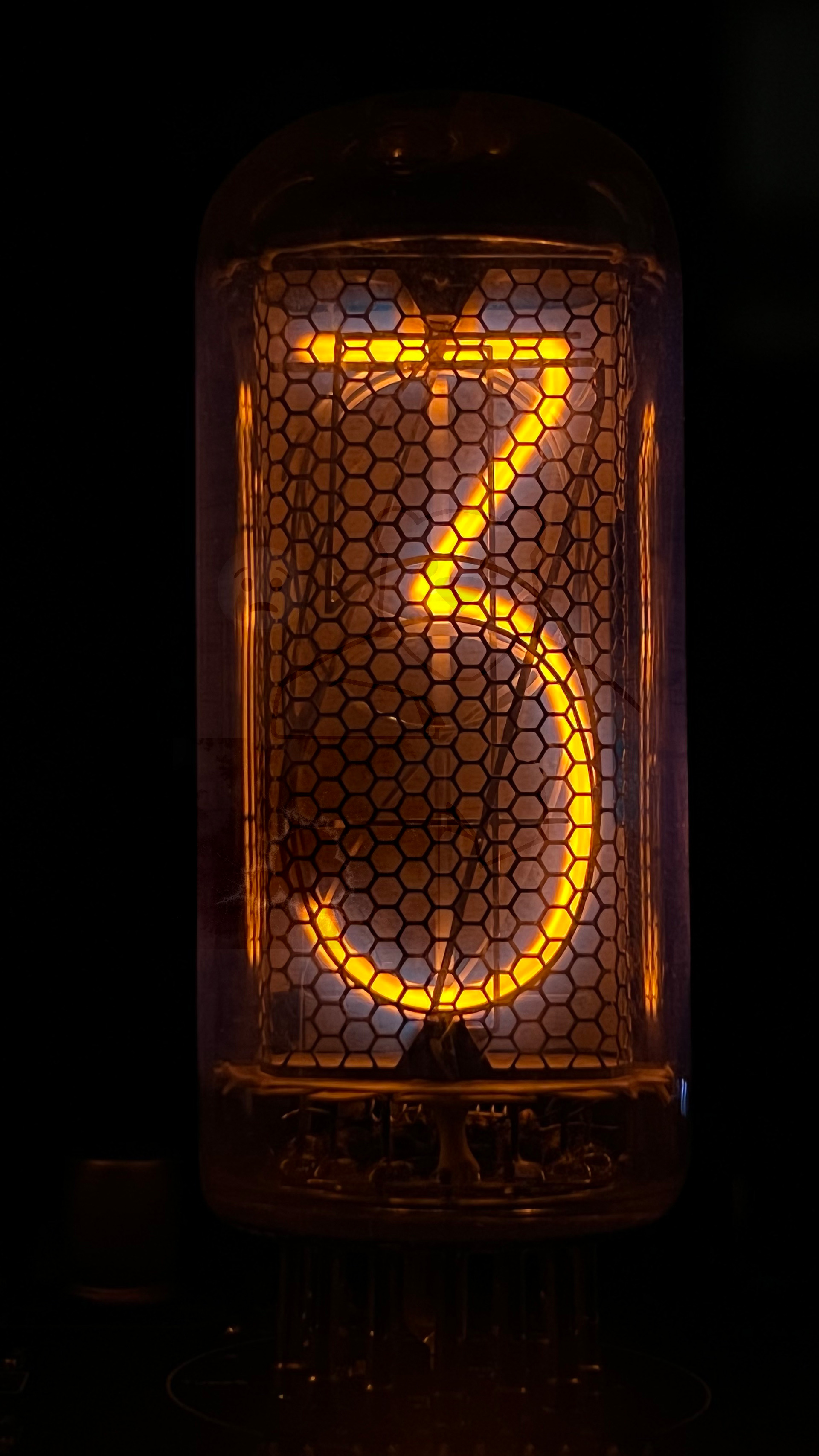 Röhre ИН-18 IN-18 Ziffer 3