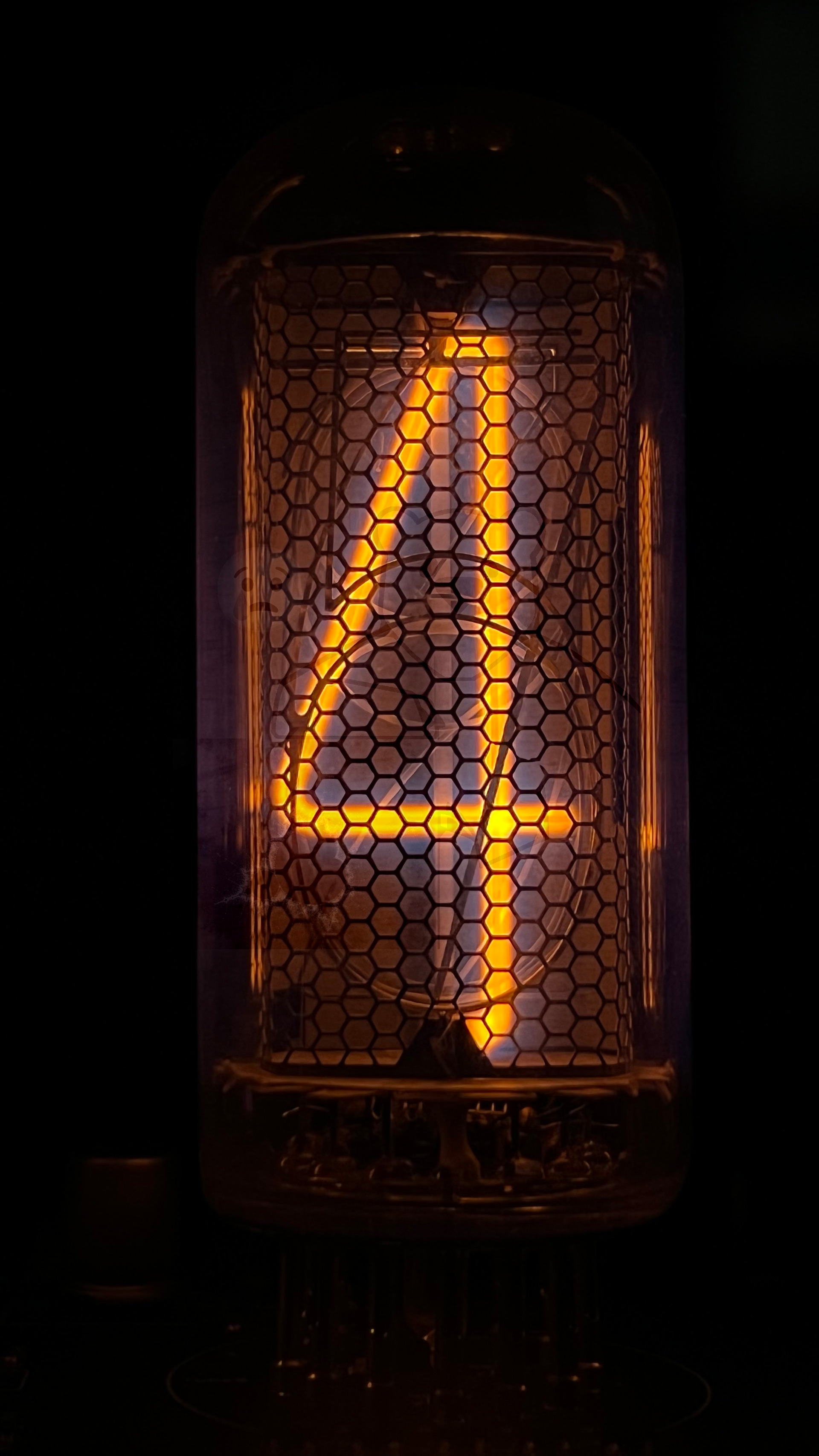 Röhre ИН-18 IN-18 Ziffer 4