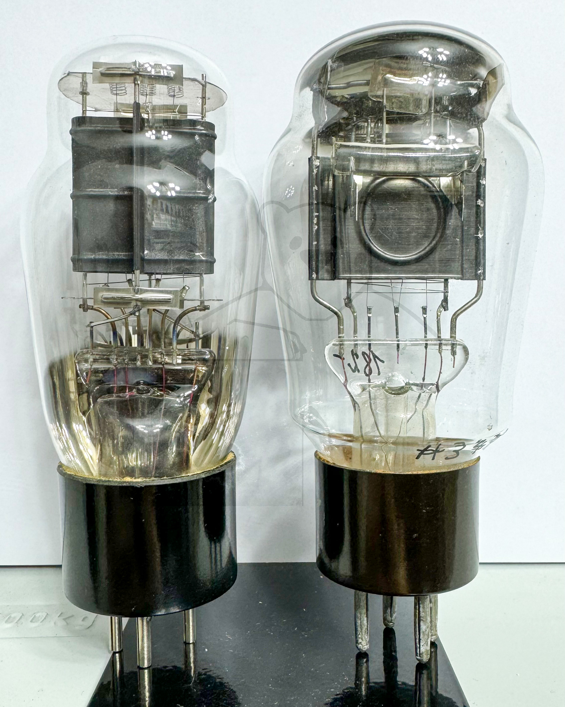 Röhre УО-186 Vergleich mit RE604 Bild 1