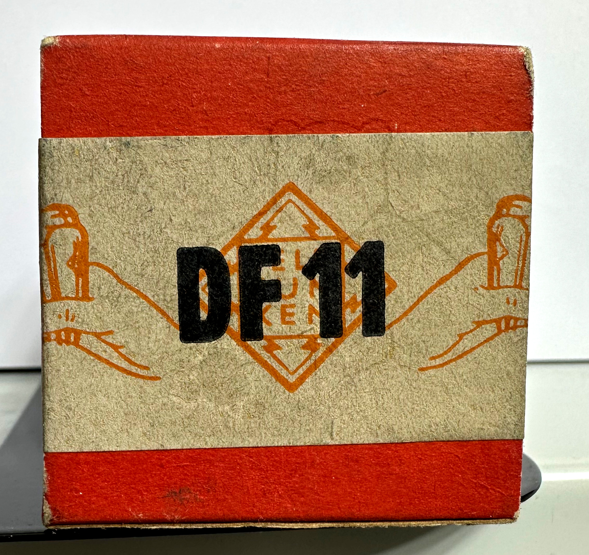 Röhre DF11 #6657 Verpackung Bild 1