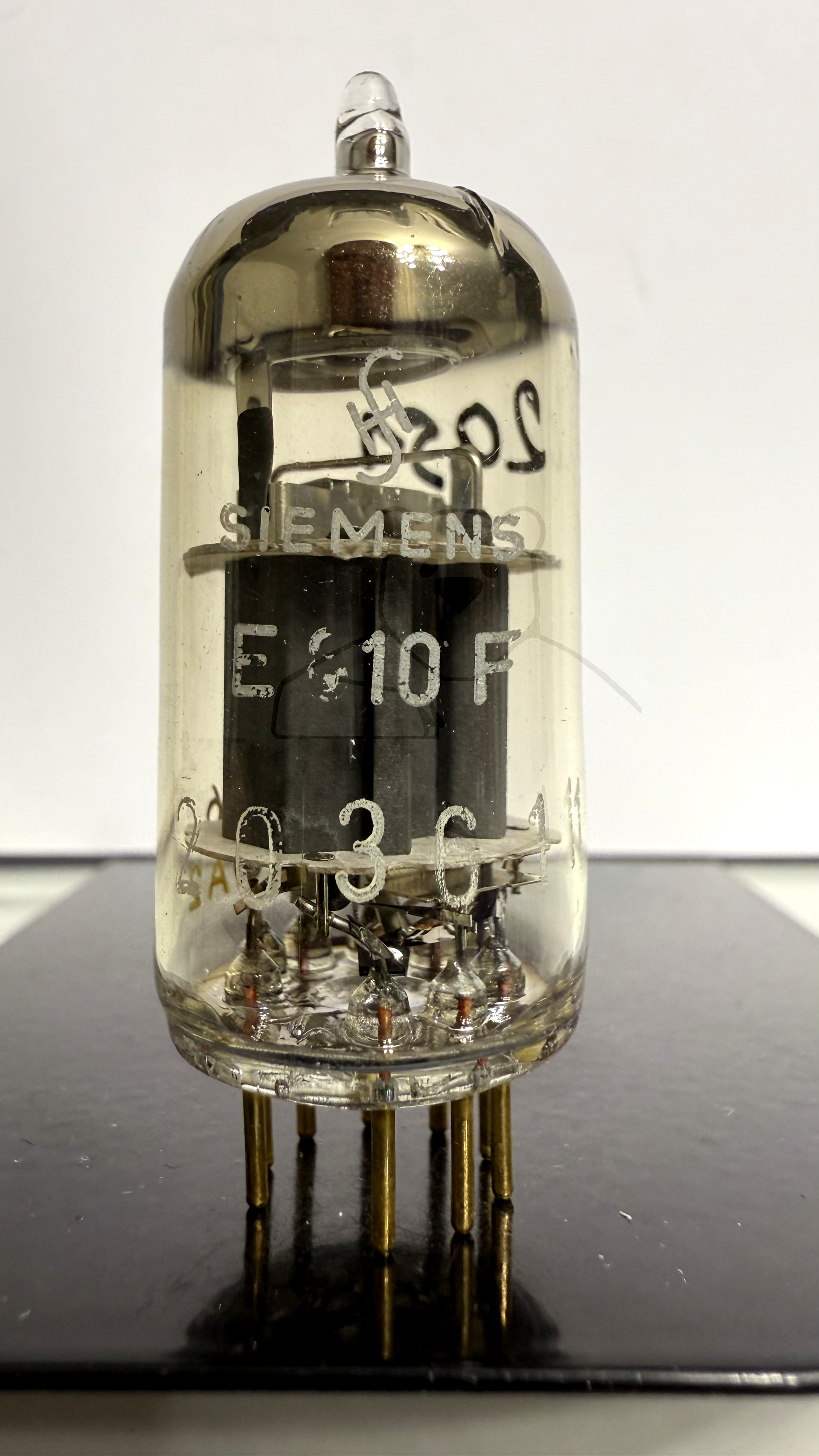 Röhre E810F #2051 Bild 1