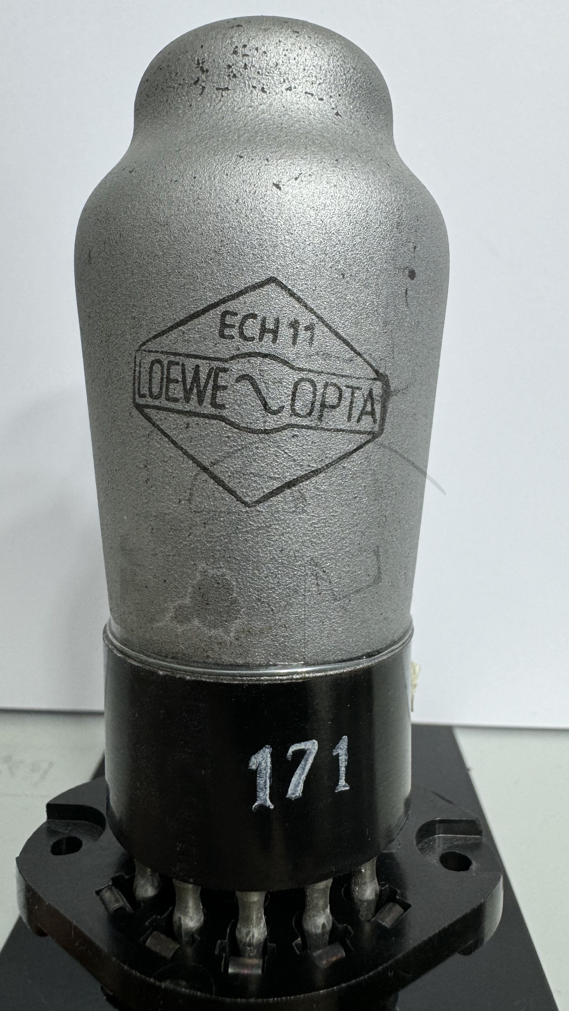 Röhre ECH11 Glasvariante 1 von Loewe-Opta #6458 Bild 1