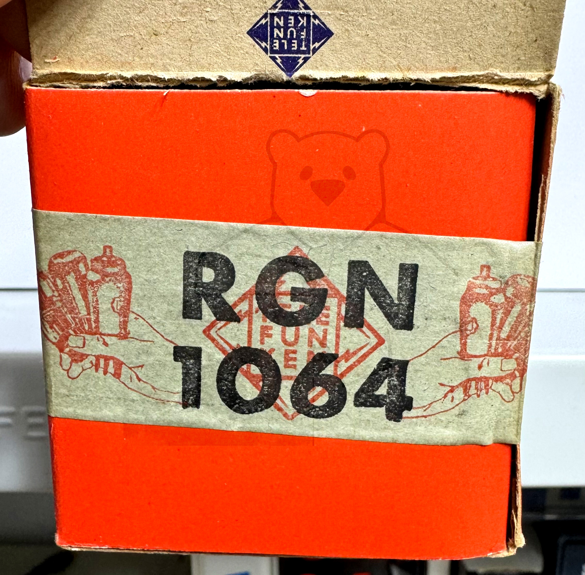 Röhre RGN1064 #6704 Verpackung Bild 1