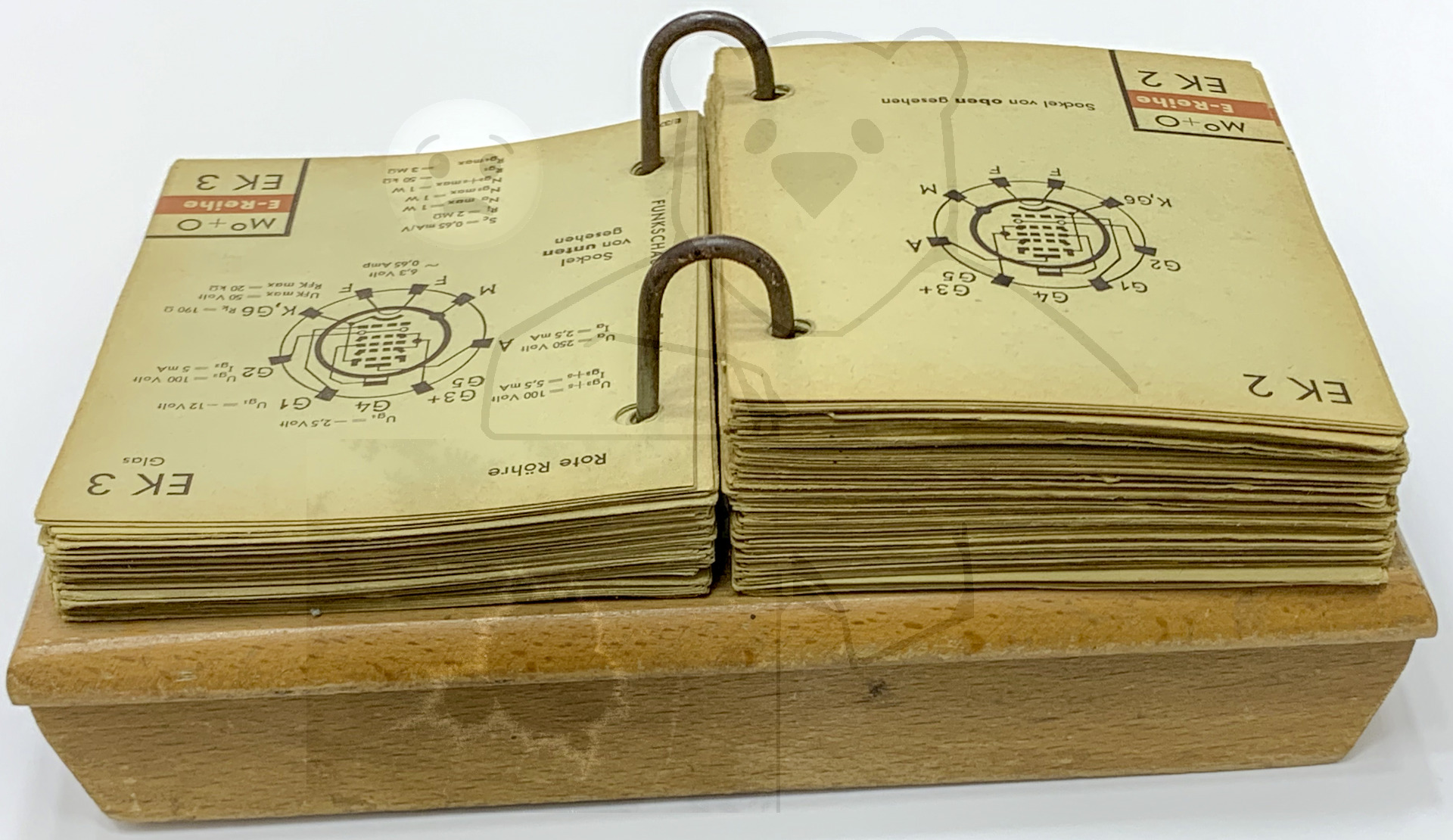 Funkschau Röhren Technikus (1943) - Der Technikus von hinten