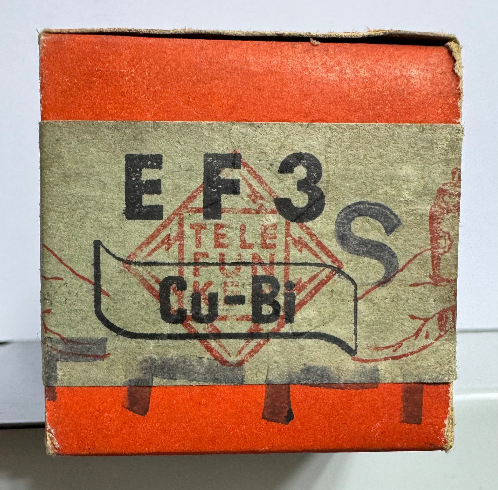 Röhre EF3 #6677 Verpackung Bild 3